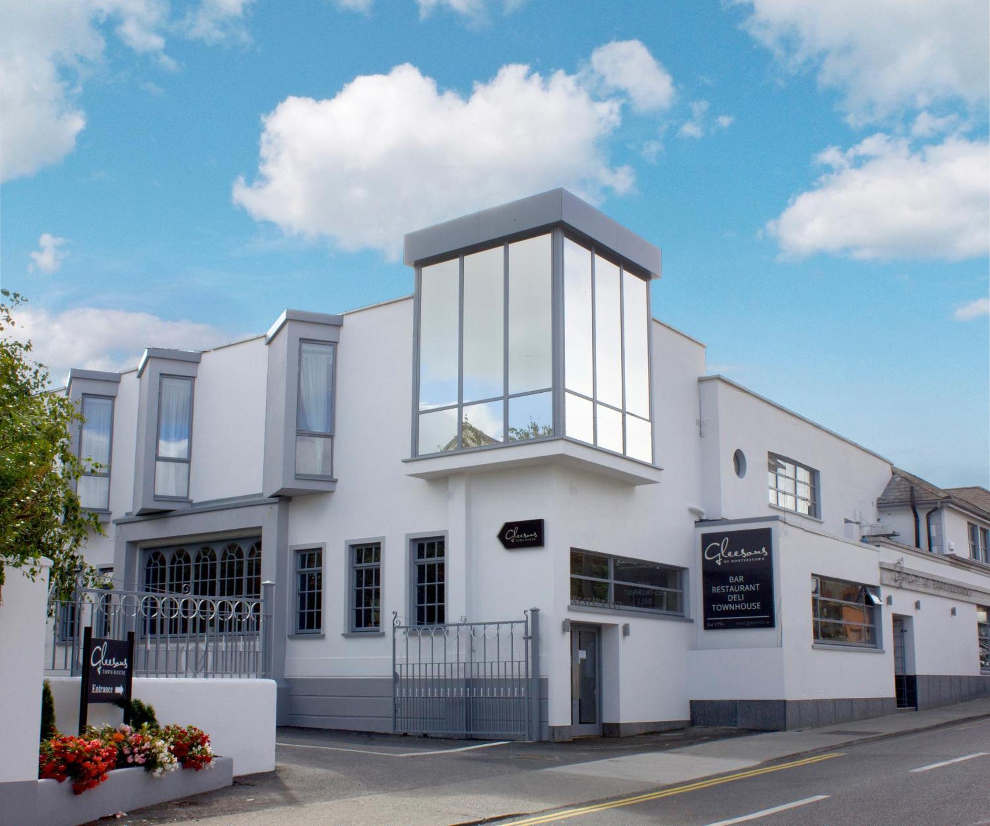 Gleesons Townhouse Booterstown Hotel Дъблин Екстериор снимка