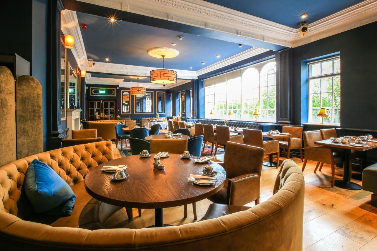 Gleesons Townhouse Booterstown Hotel Дъблин Екстериор снимка