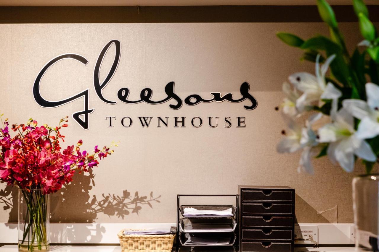 Gleesons Townhouse Booterstown Hotel Дъблин Екстериор снимка