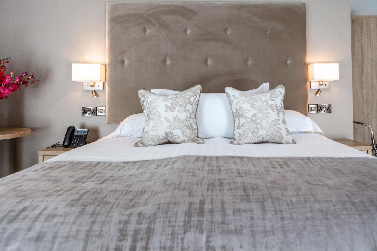 Gleesons Townhouse Booterstown Hotel Дъблин Стая снимка