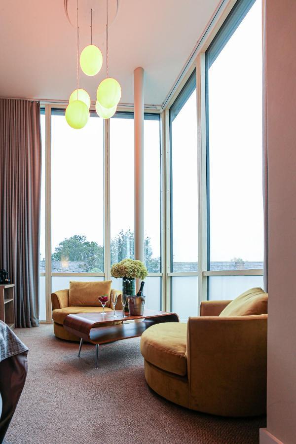 Gleesons Townhouse Booterstown Hotel Дъблин Екстериор снимка